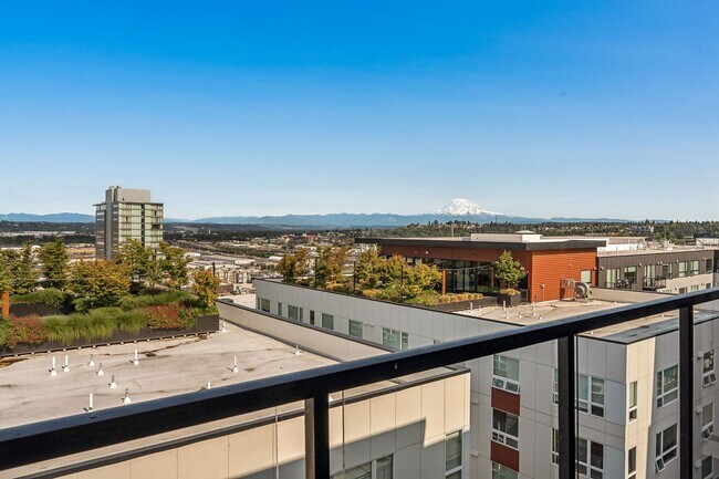 Building Photo - 1501 Tacoma Ave S