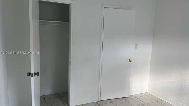 Building Photo - 800 SE 15th St