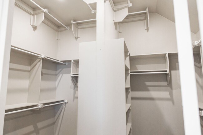 Building Photo - 3320 NW 187 Ter