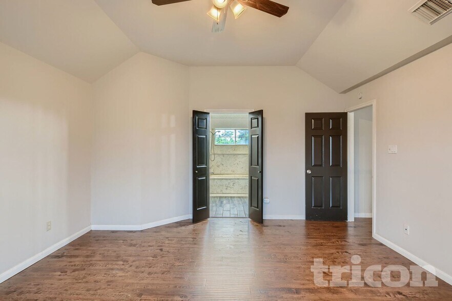 Building Photo - 3416 Tulip Ln