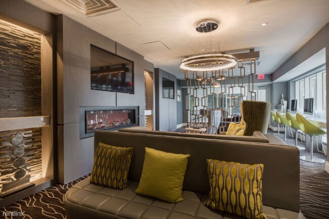 Building Photo - 250 1st Ave