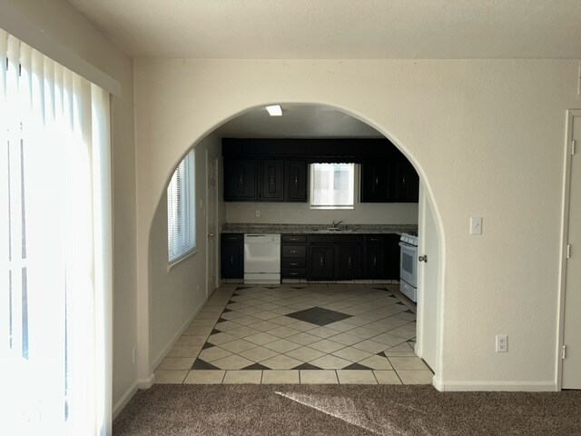 Building Photo - 5205 Alta Dr