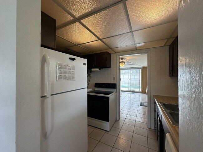 Building Photo - "Charming 3-Bed, 2-Bath in North Port!"