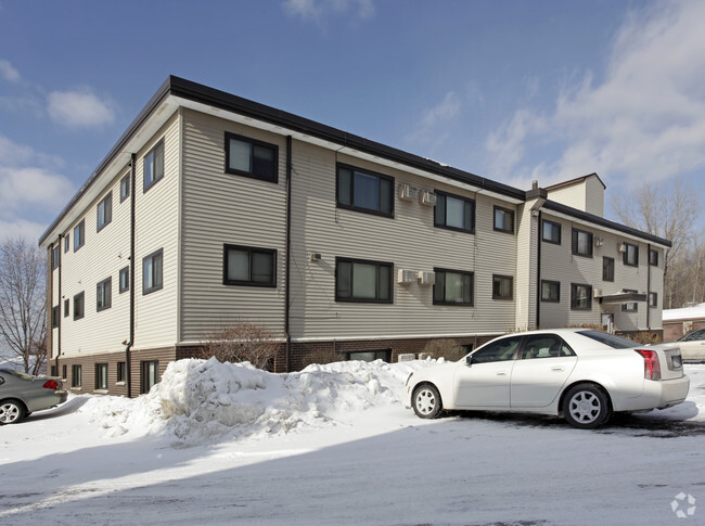 Primary Photo - Mark Court Apartments
