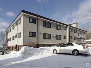Building Photo - Mark Court Apartments