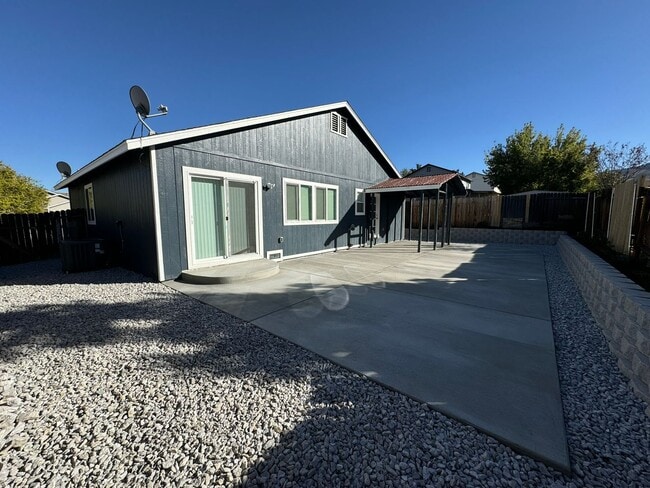 Building Photo - Freshly Remodeled 4 bedroom in Red Rock- RV Parking, low maintenance yard and pets welcome!