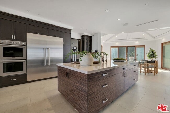 Building Photo - 3116 Elvido Dr