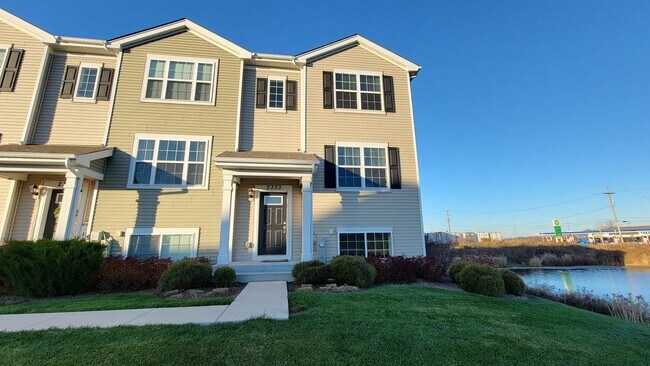 Building Photo - 2329 Upland Rd
