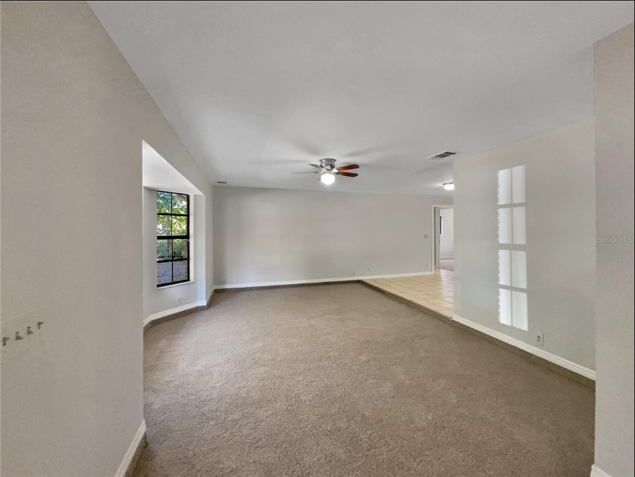 Building Photo - 236 Longhorn Dr