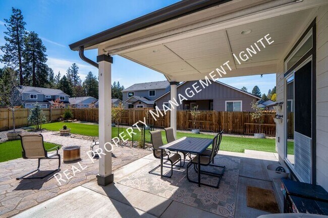 Building Photo - 20452 SE Senden Ln