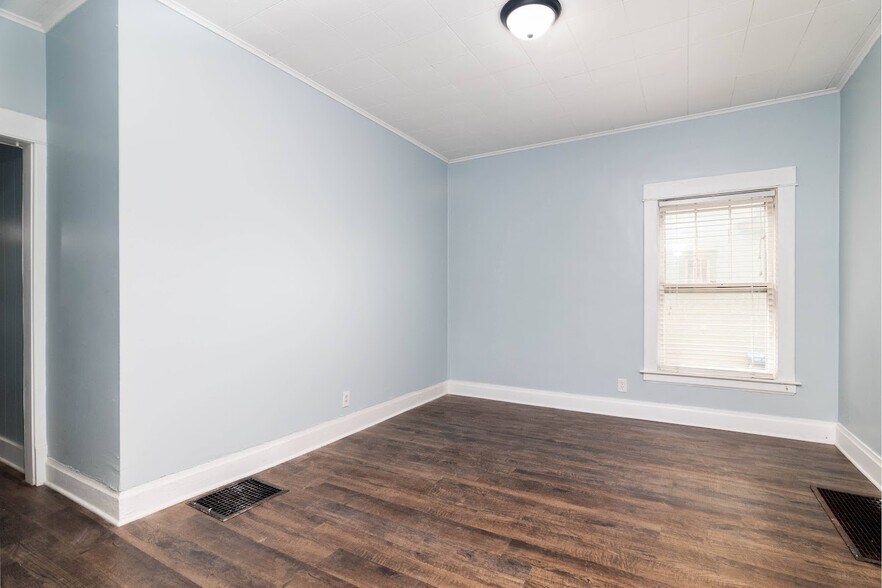 Building Photo - 435 S Westnedge Ct