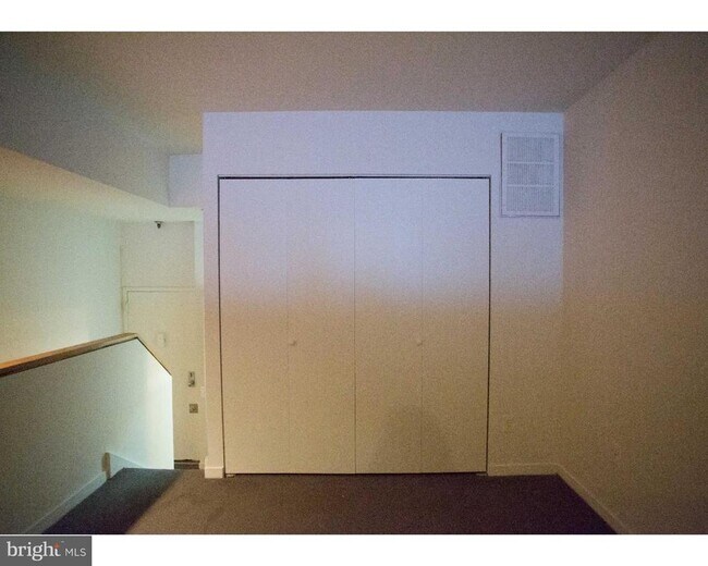 Building Photo - 130 Arch St