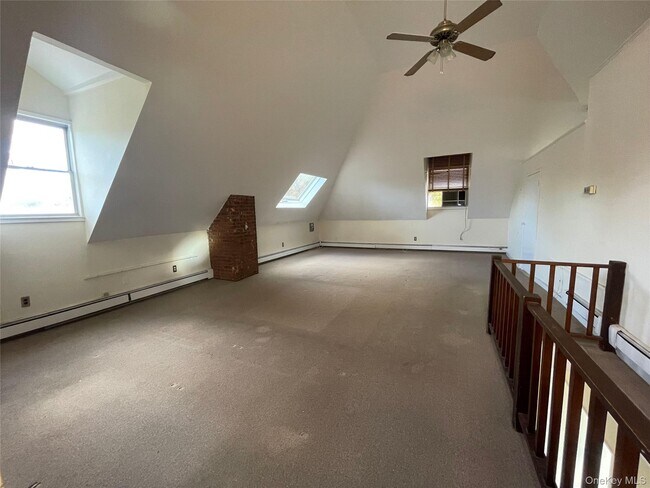 Building Photo - 579 Broadway