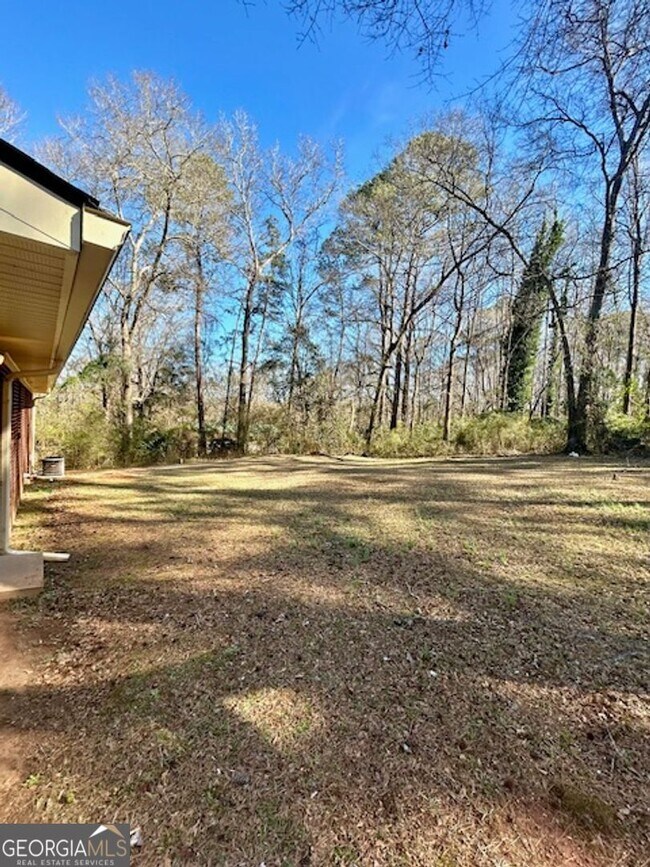 Building Photo - 194 VFW Dr