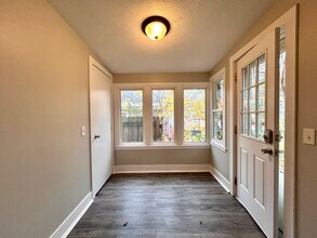 Building Photo - Three Bedroom Single Family Home - Southeast Grand Rapids