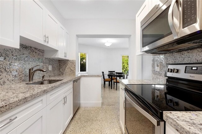 Building Photo - 8201 SW 63rd Pl