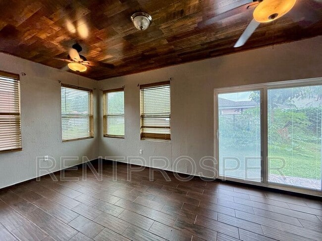 Building Photo - 677 Elbridge Dr