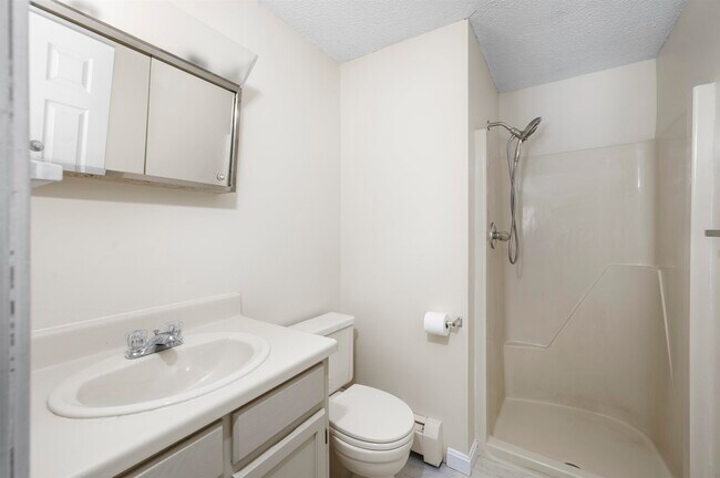 Building Photo - 50 Brookside Dr