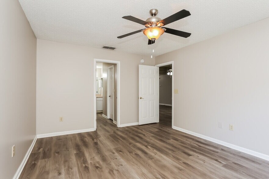 Building Photo - 11141 Coldfield Dr