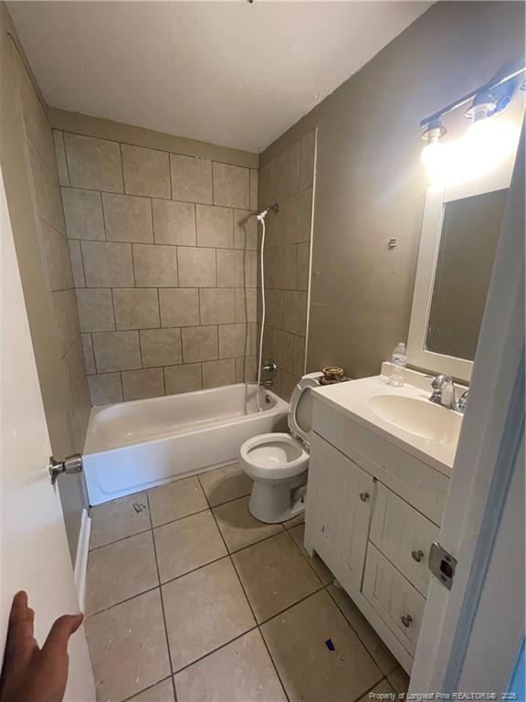 Building Photo - 3035 Wedgewood Dr