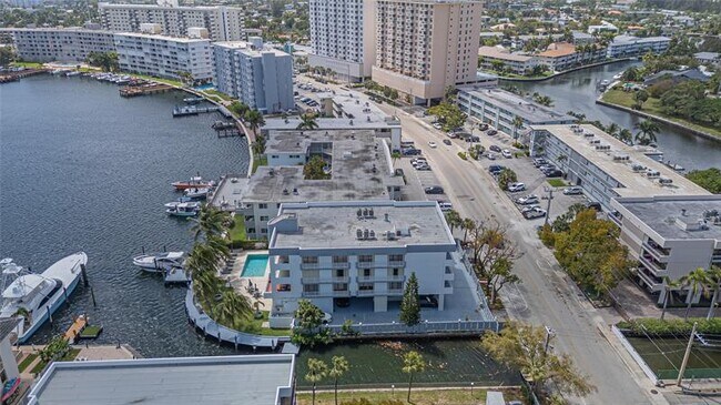 Building Photo - 468 Golden Isles Dr