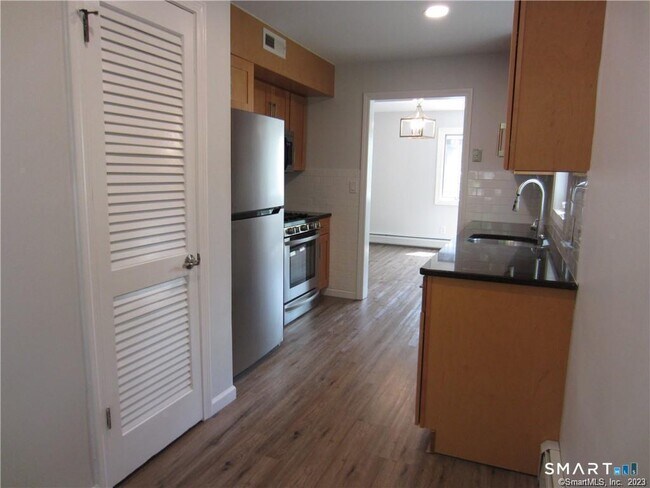 Building Photo - 8 Staunton Ct