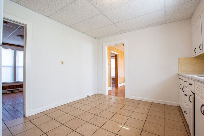 Building Photo - 207 S 17th St