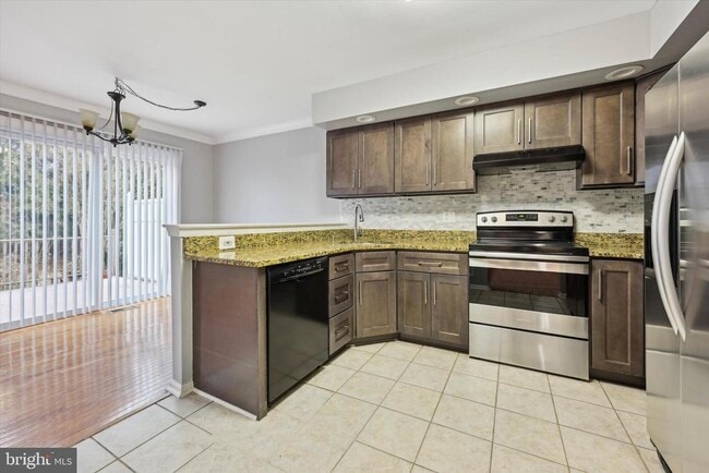 Building Photo - 306 Manor Ln