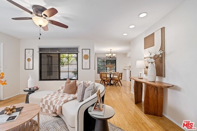 Building Photo - 102 N Sweetzer Ave