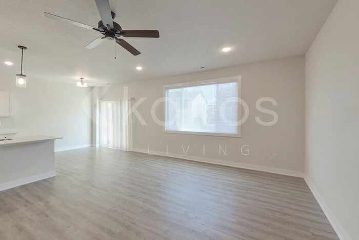 Building Photo - 6917 Holly Ct