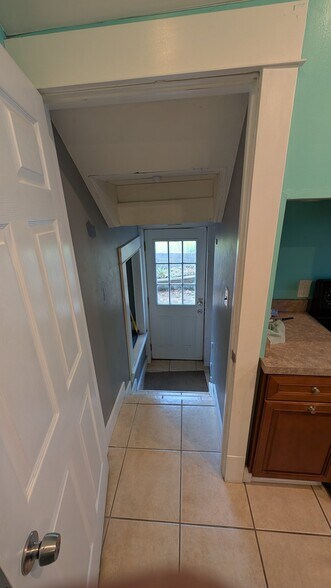 Building Photo - 478 N Ellsworth Ave