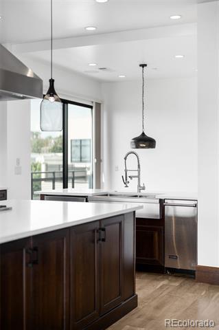 Building Photo - 1665 Central St