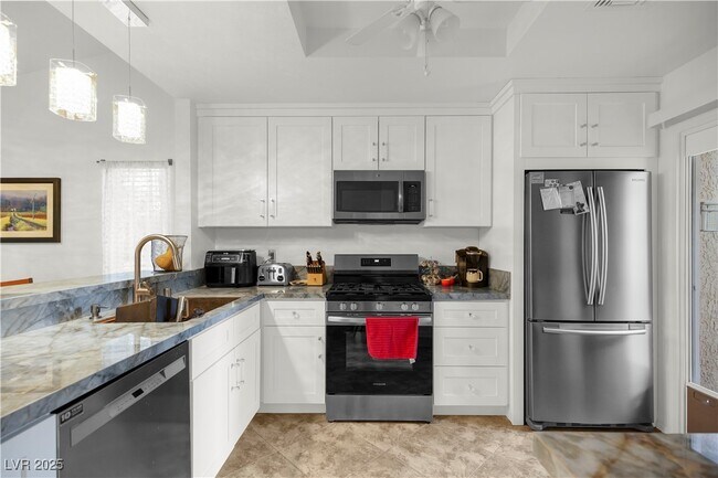 Building Photo - 2800 Linkview Dr