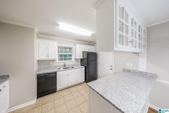 Building Photo - 1009 12th St