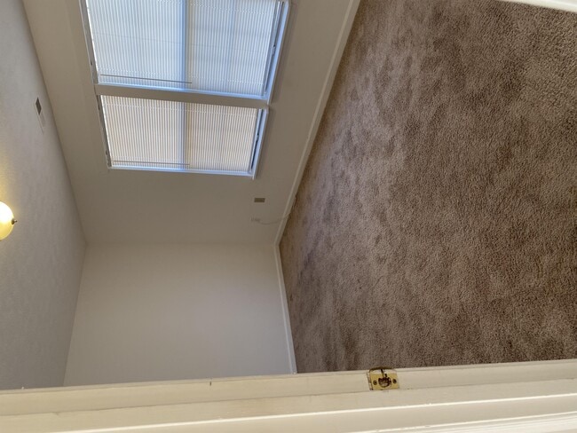 Building Photo - 6667 Cedar Lake Dr