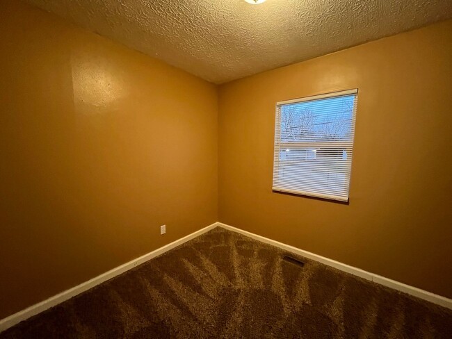 Building Photo - 5155 Rucks Rd