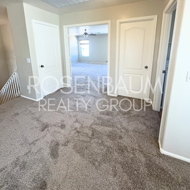 Building Photo - Gorgeous 5-bedrooms, 2.5-baths home in the...