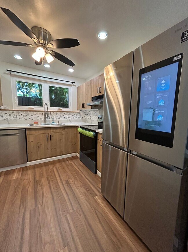 Building Photo - Available on 05/05/26, 1170 sq ft, 3 Bedrooms, 1.5 Baths, 2 Assigned Parking at Palehua Hale in M...
