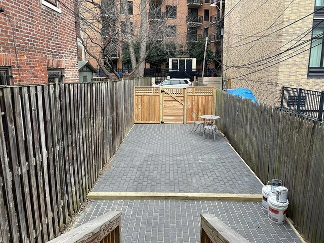 Building Photo - 1115 1/2 5th Street Northwest - A