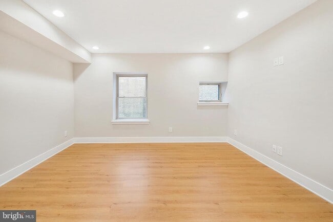 Building Photo - 1424 S 18th St