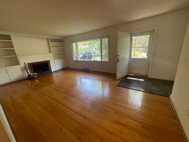 Building Photo - Cayuga Heights Single-Family Home