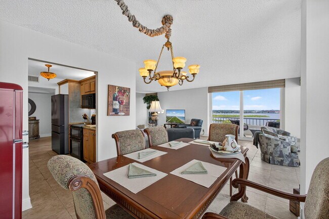 Building Photo - 5550 N Ocean Dr
