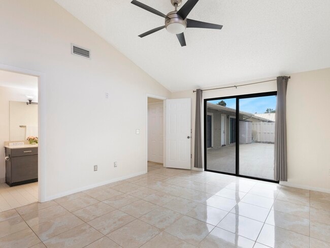Building Photo - 5933 Golden Eagle Cir