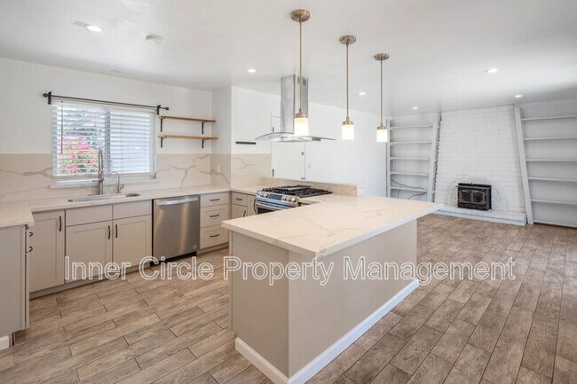 Building Photo - 2225 Mt Whitney Dr