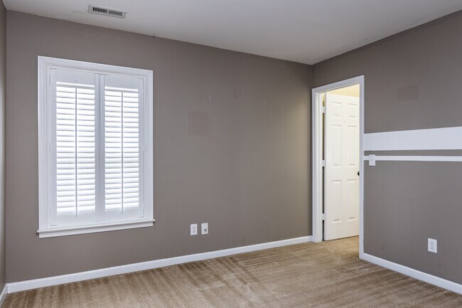 Building Photo - 117 Woodtrellis Ct