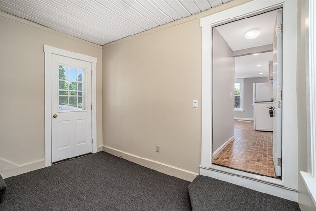 Building Photo - 105 Hamilton St