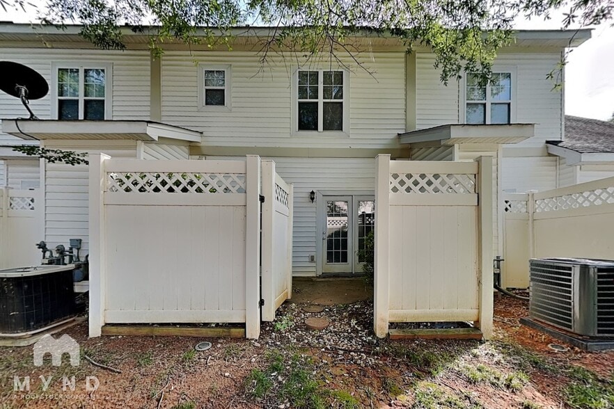 Building Photo - 6325 Mallard View Ln