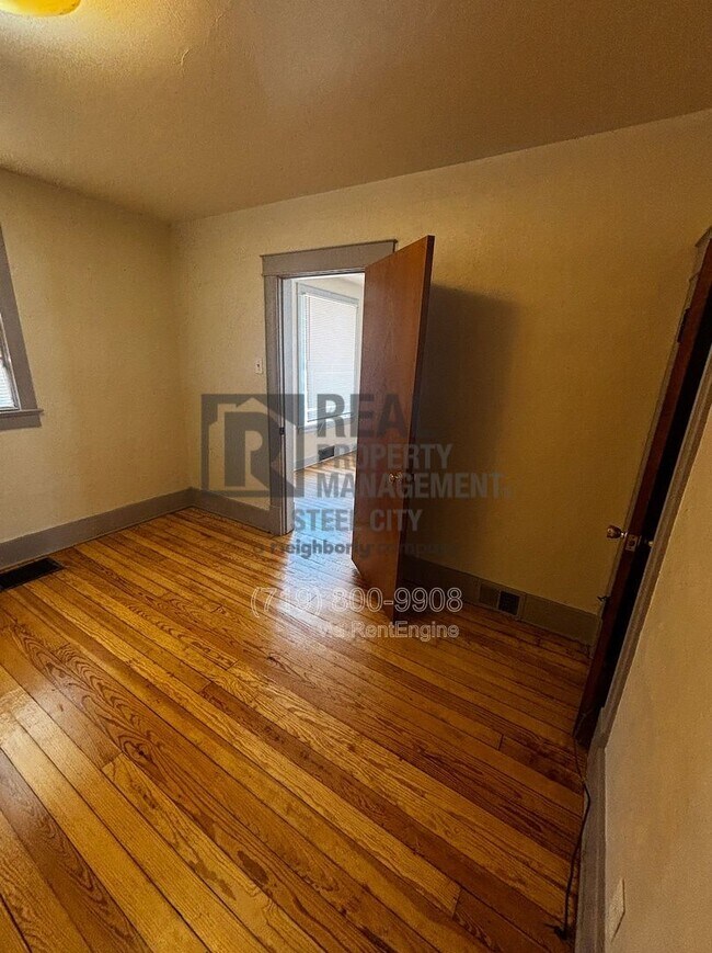Building Photo - 1811 E Evans Ave