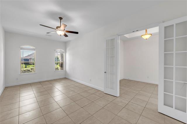Building Photo - 1233 Carinna Dr
