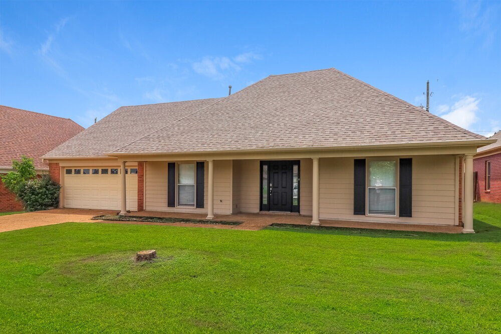 Building Photo - 9261 Chimneyrock Blvd.